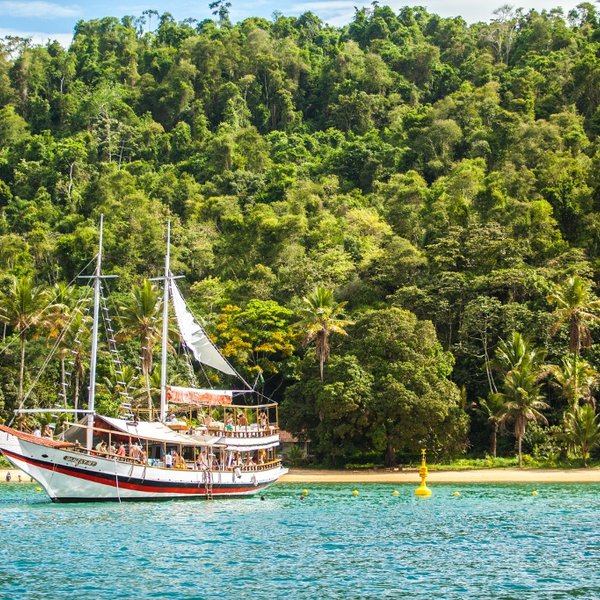 schooner boot excursie Paraty Brazilie